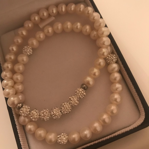 Pearl Bracelets with Crystals - Picture 4 of 4